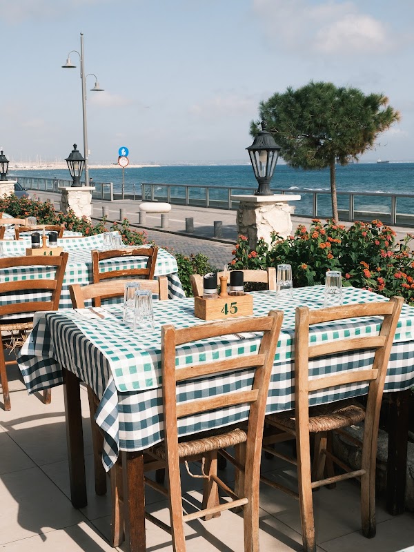 Militzis Tavern — Traditional Cypriot Tavernas in Larnaca, Cyprus